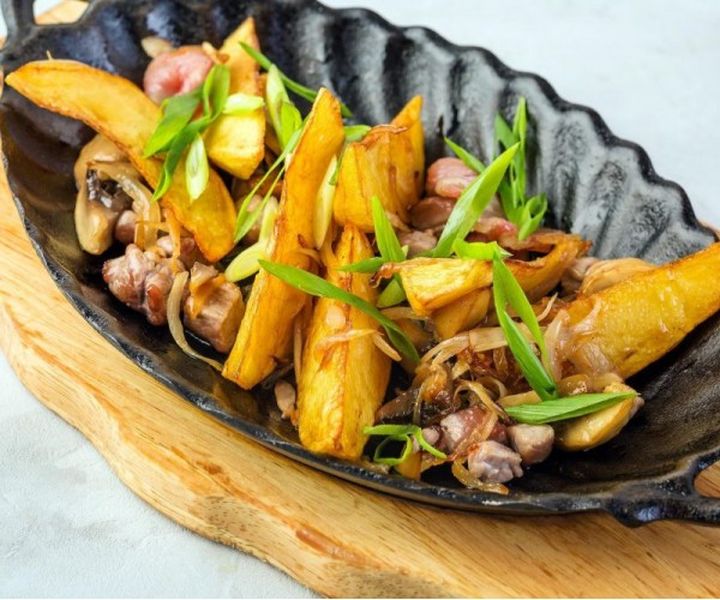 Сковородка по-деревенски со свининой