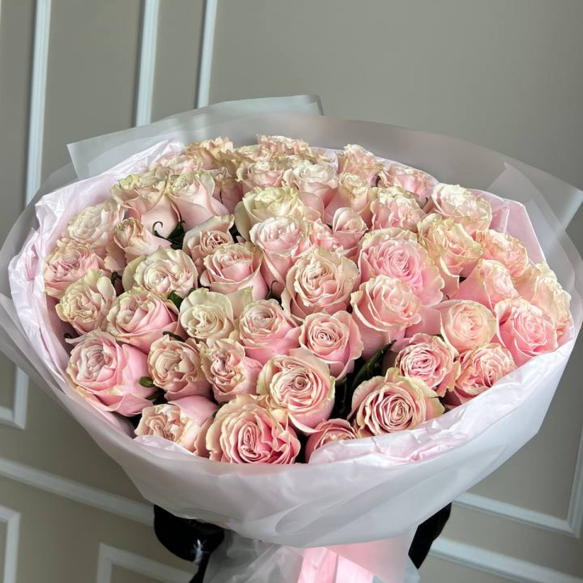 Моно букет из 51 розы (предзаказ)