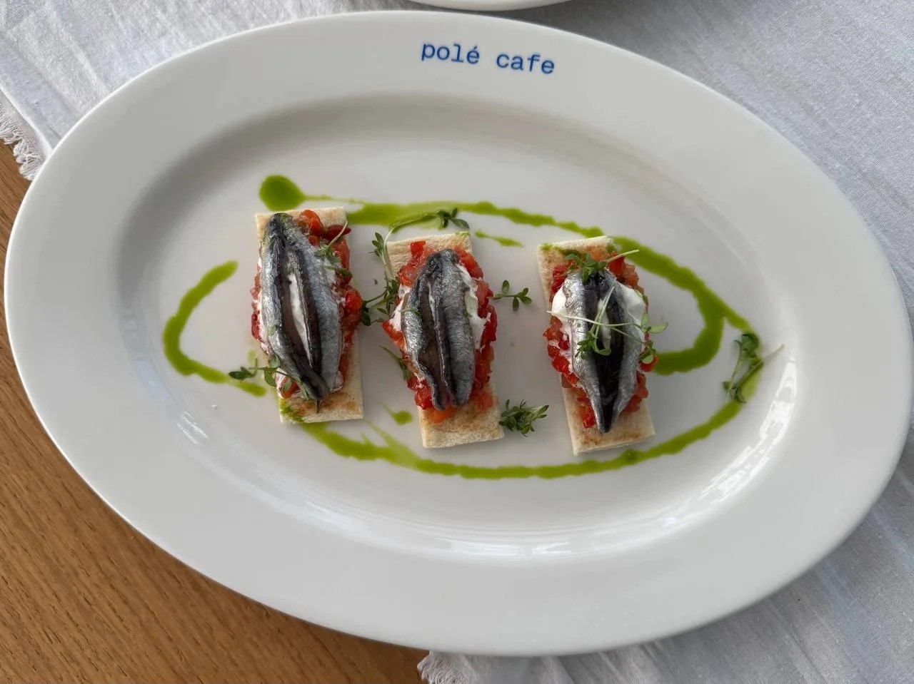 Датский ругбрёд с анчоусами