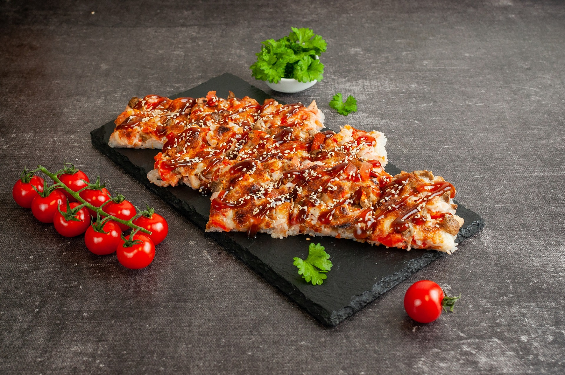 Японская пицца с курицей