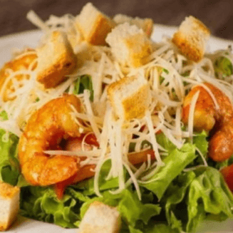 Салат Цезарь с креветками