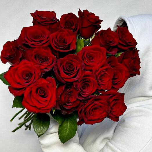 Букет «Лучшая» из 19 премиальных эквадорских роз