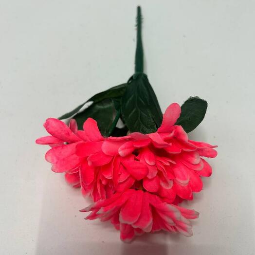 Искусственные ромашки