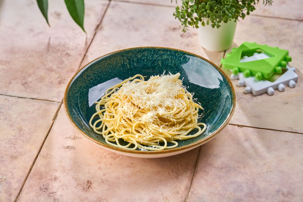 Макарошки с пармезаном