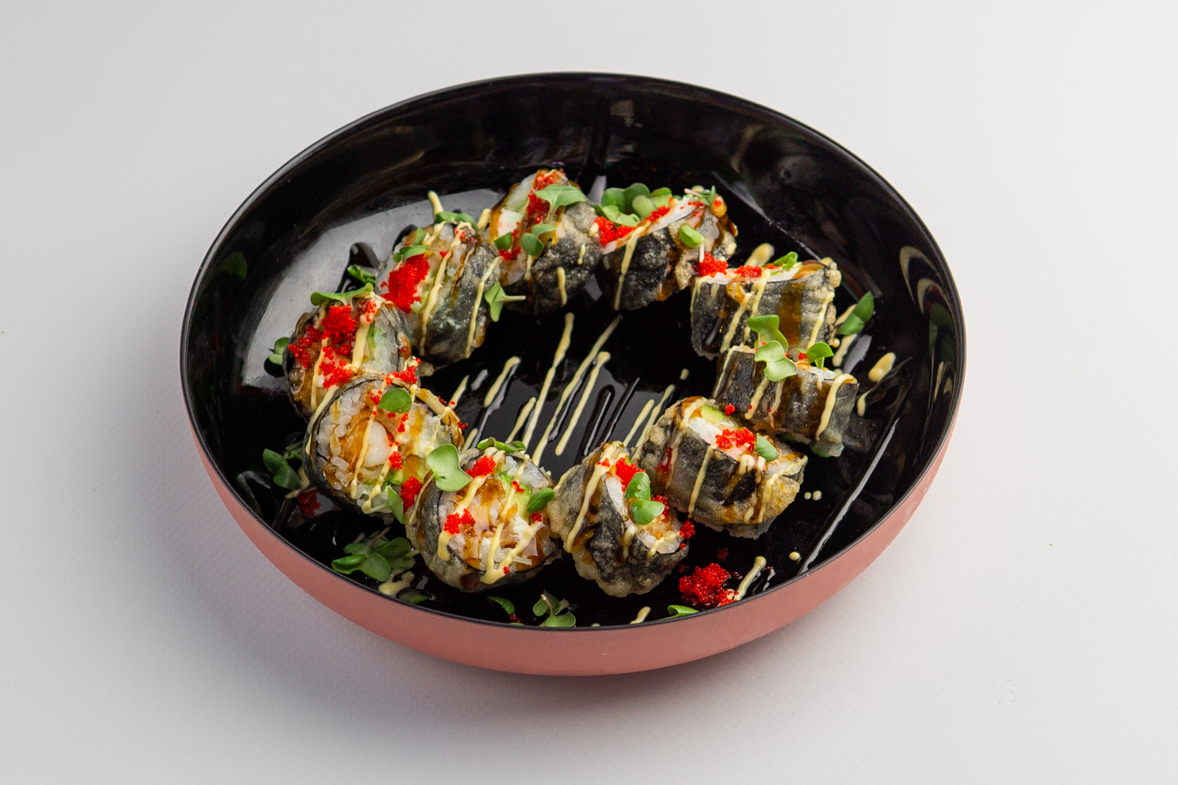 Темпура с лососем и муссом из краба 