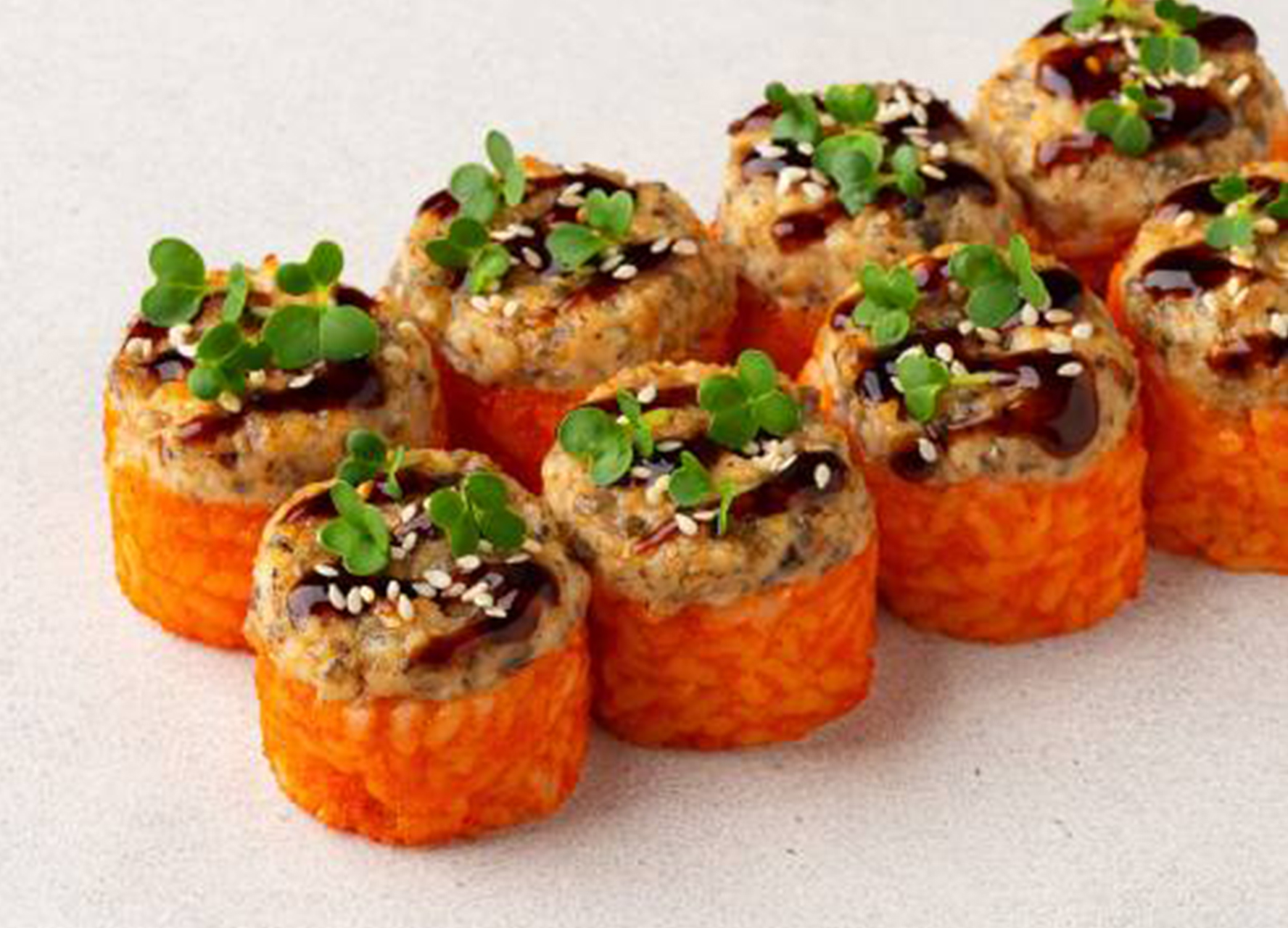 Шеф-ролл с угрём и креветкой