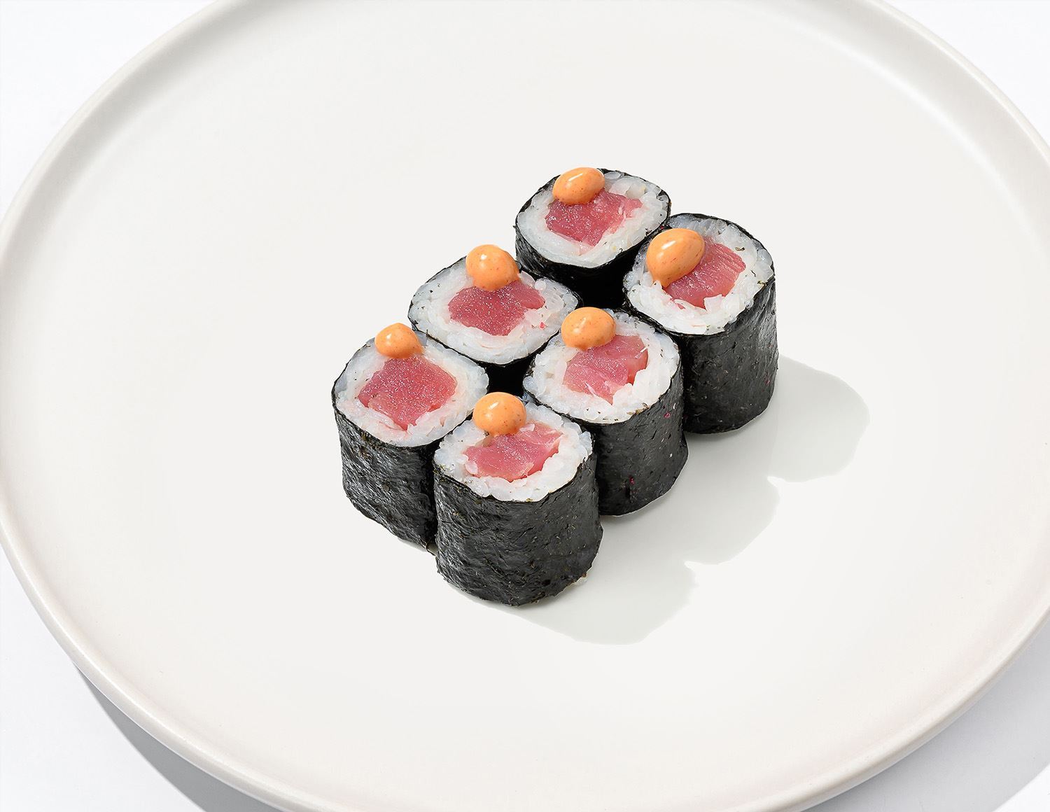 Классический ролл с тунцом спайси