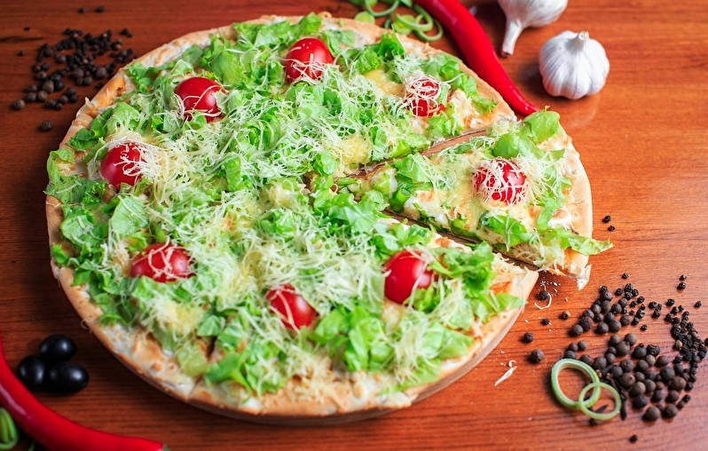 Цезарь с курицей 20 см