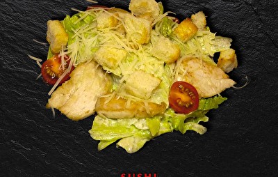 Салат Цезарь с курицей