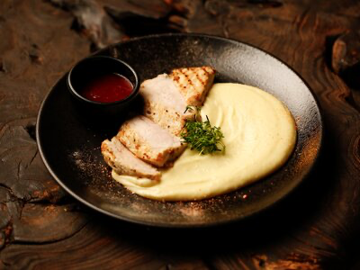 Индейка с картофельным пюре