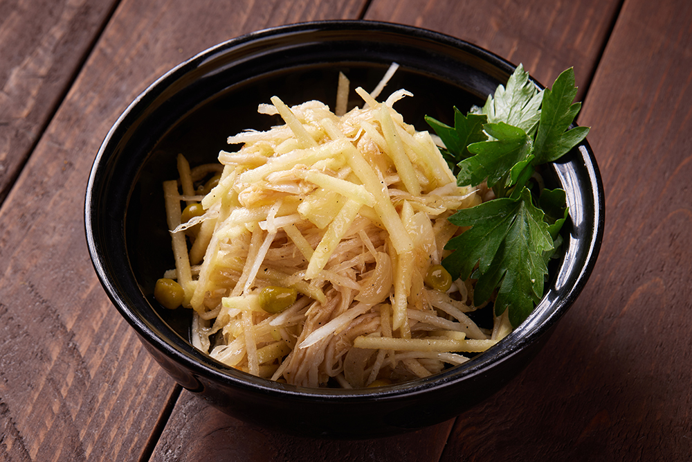 Салат из дайкона с курицей