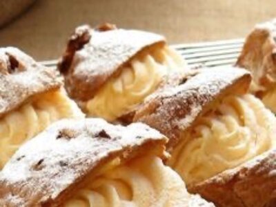 Профитроли с ванильным кремом