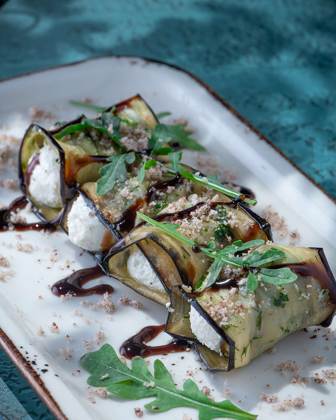 Рулетики из баклажанов