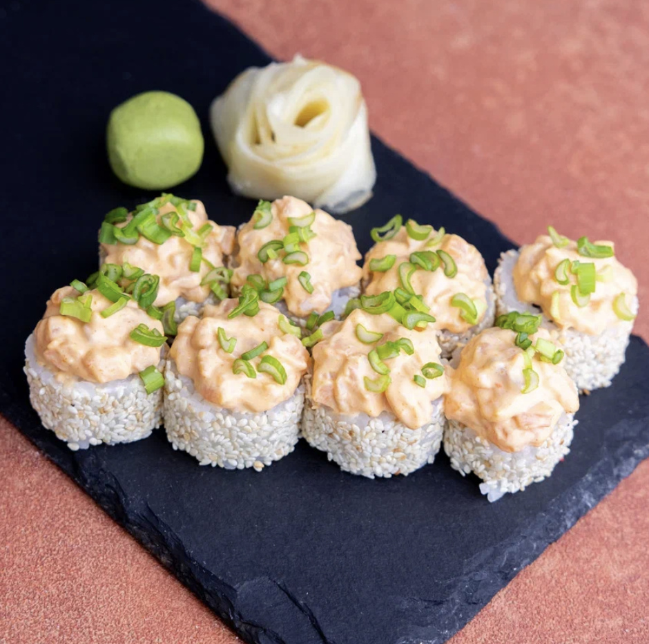 Ролл острый с лососем