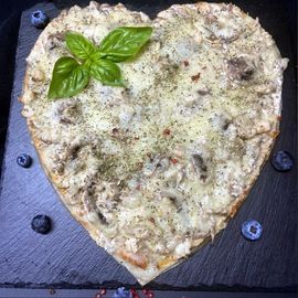 Сердце "Курочка в грибном жульене"