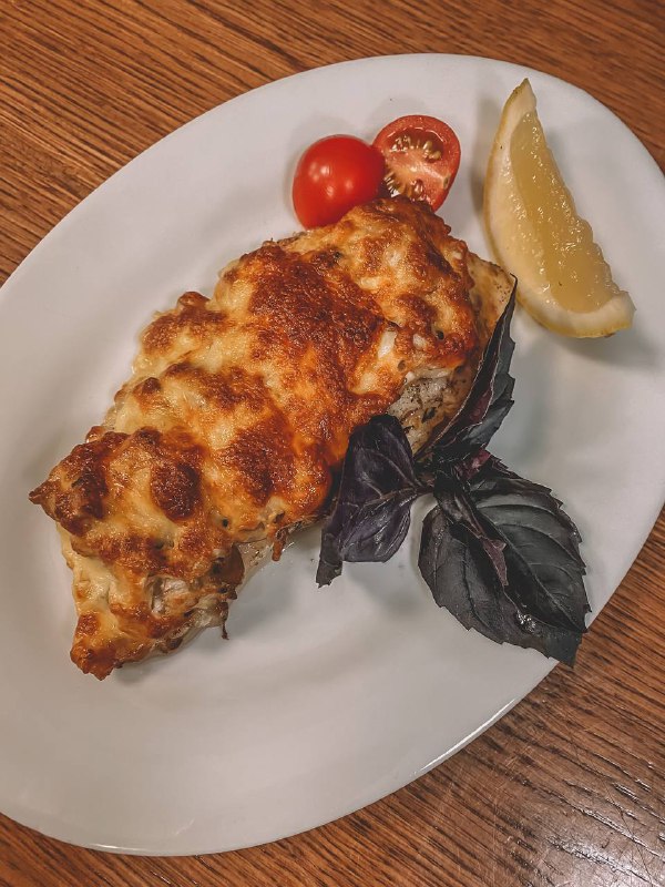 Запеченный судачок с шампиньонами