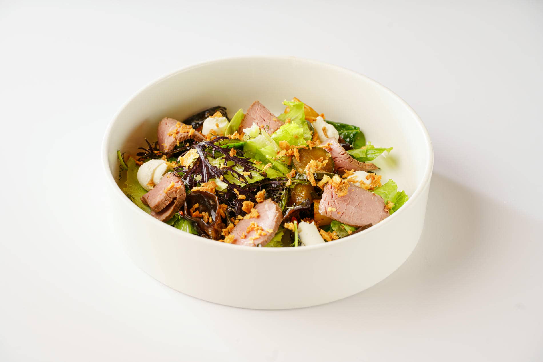 Салат с ростбифом