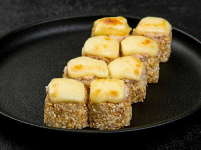 Запеченный ролл с крабом