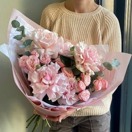 Пионовидные и французские розы