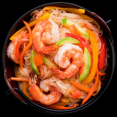 Лапша рисовая с морепродуктами и овощами