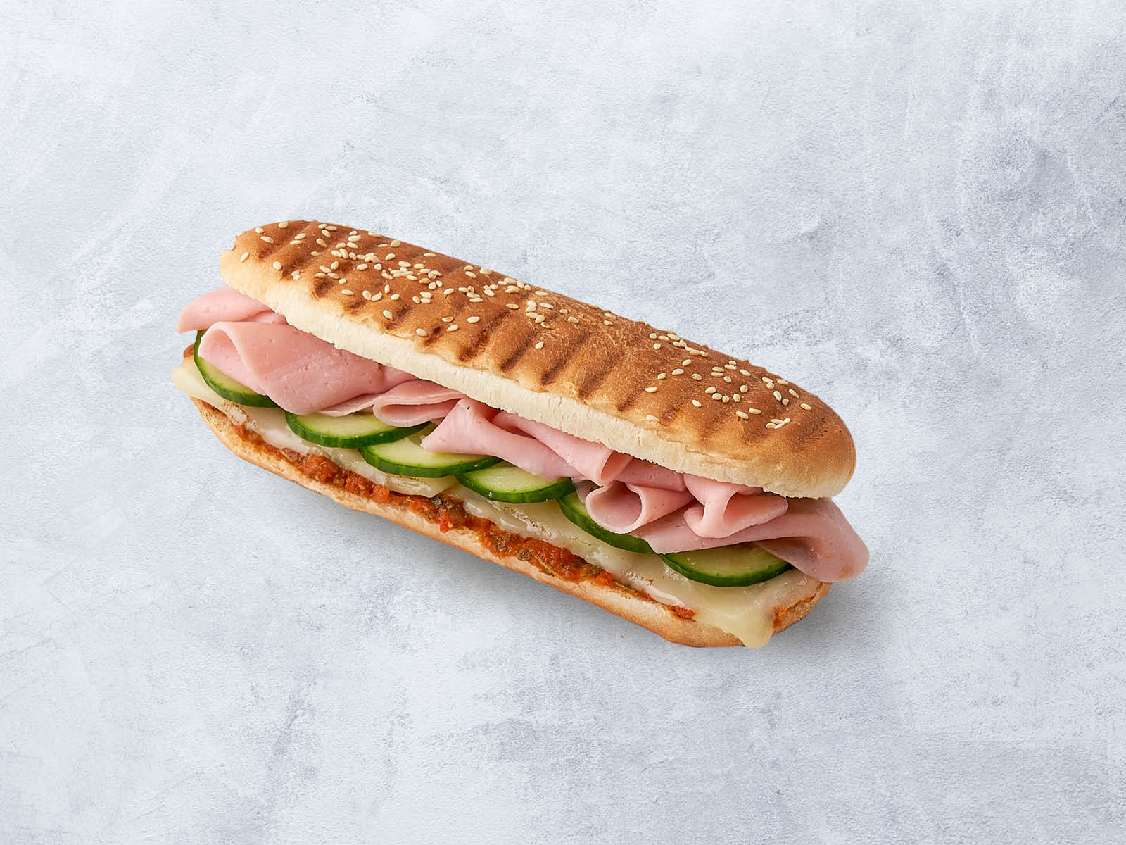 Лонгер с ветчиной и сыром.