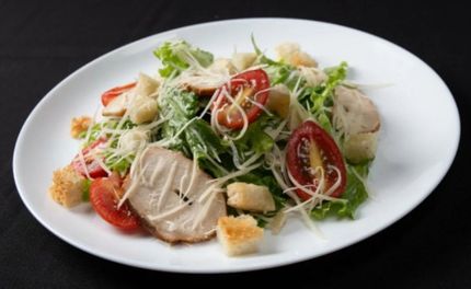 Салат "Цезарь с курицей"