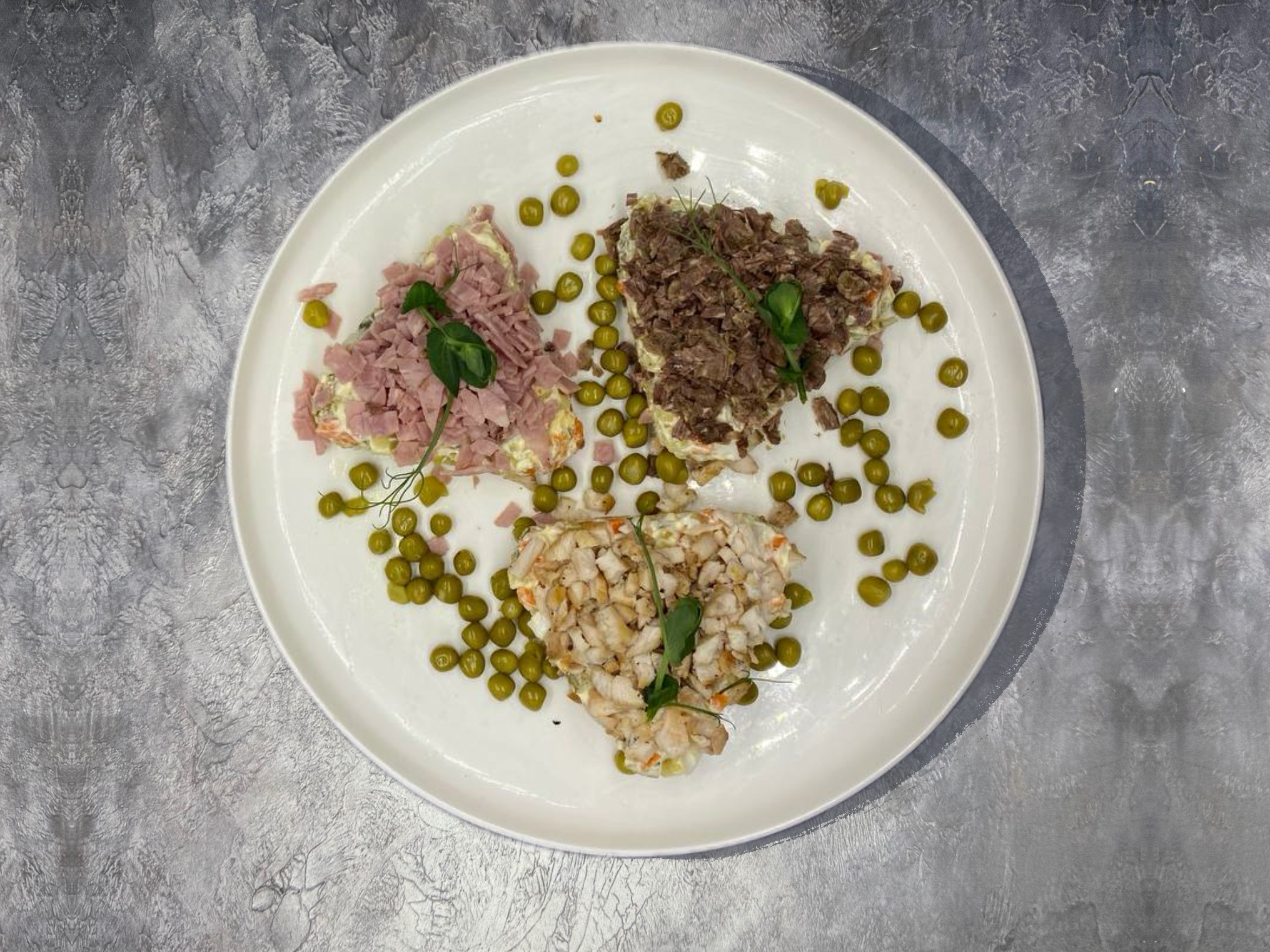 Оливье с ветчиной