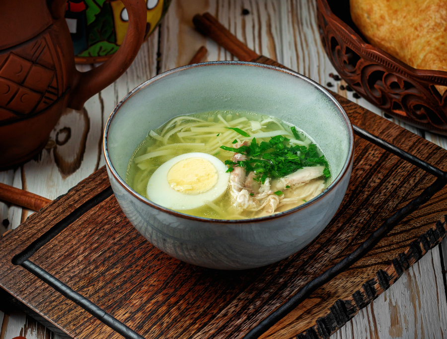 Суп  куриный с яйцом