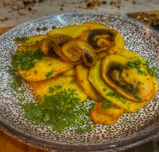 Картофель жареный с грибами