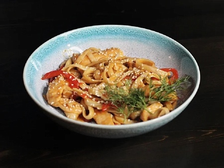 Удон с курицей