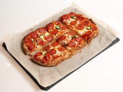 Пицца спайси и чоризо