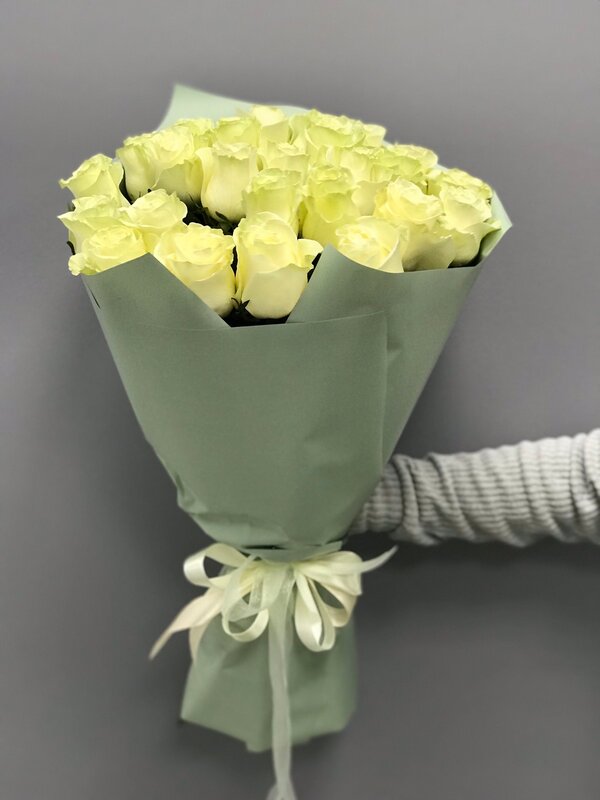 Букет из 21 голландской белой розы