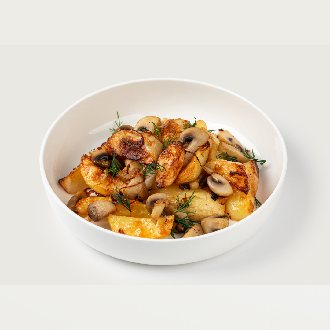 Жареный картофель с грибами и луком