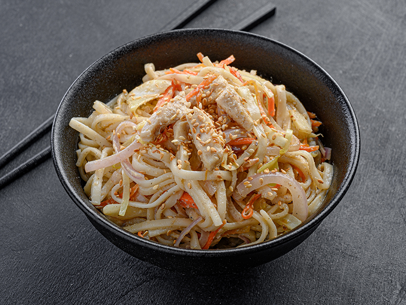 Удон со сливочной курицей