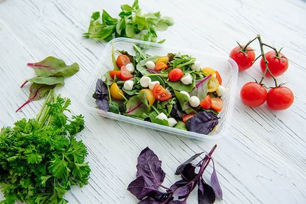 Салат летний с моцареллой (180гр)