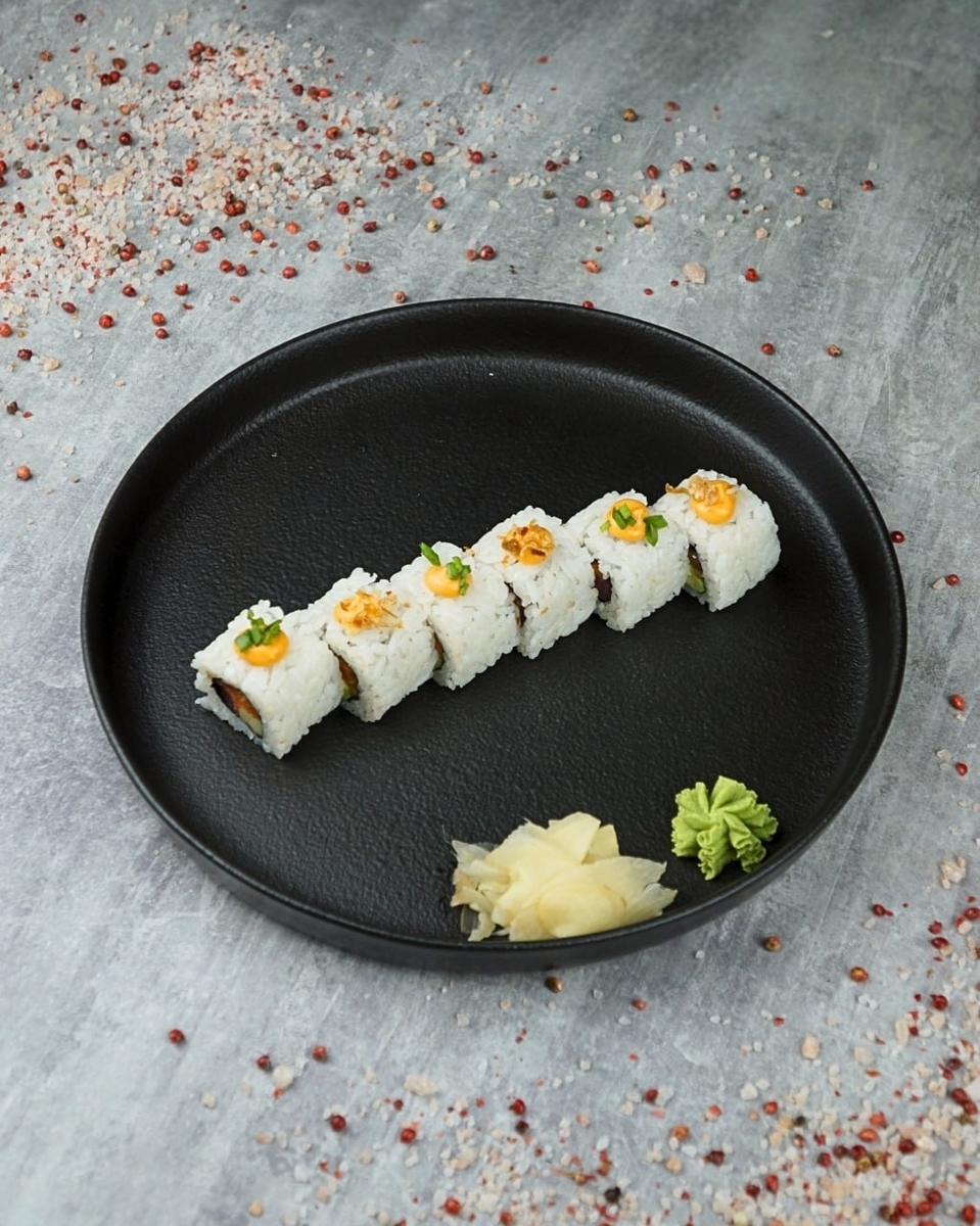 *Ролл  с  лососем и тунцом