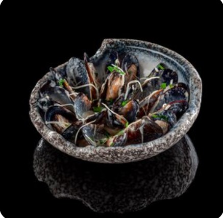 Мидии в сливочном горчичном соусе с сыром Пармезан