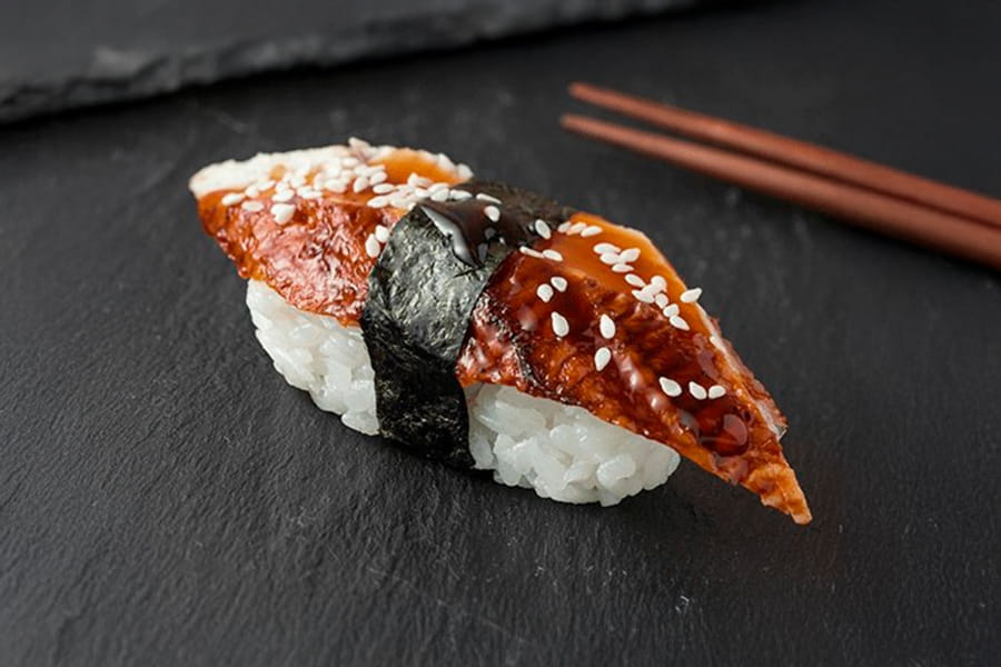 Суши с Угрём