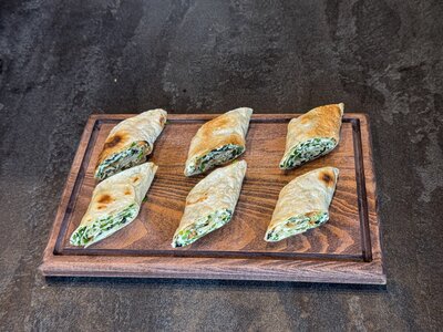 Рулет с сыром и зеленью