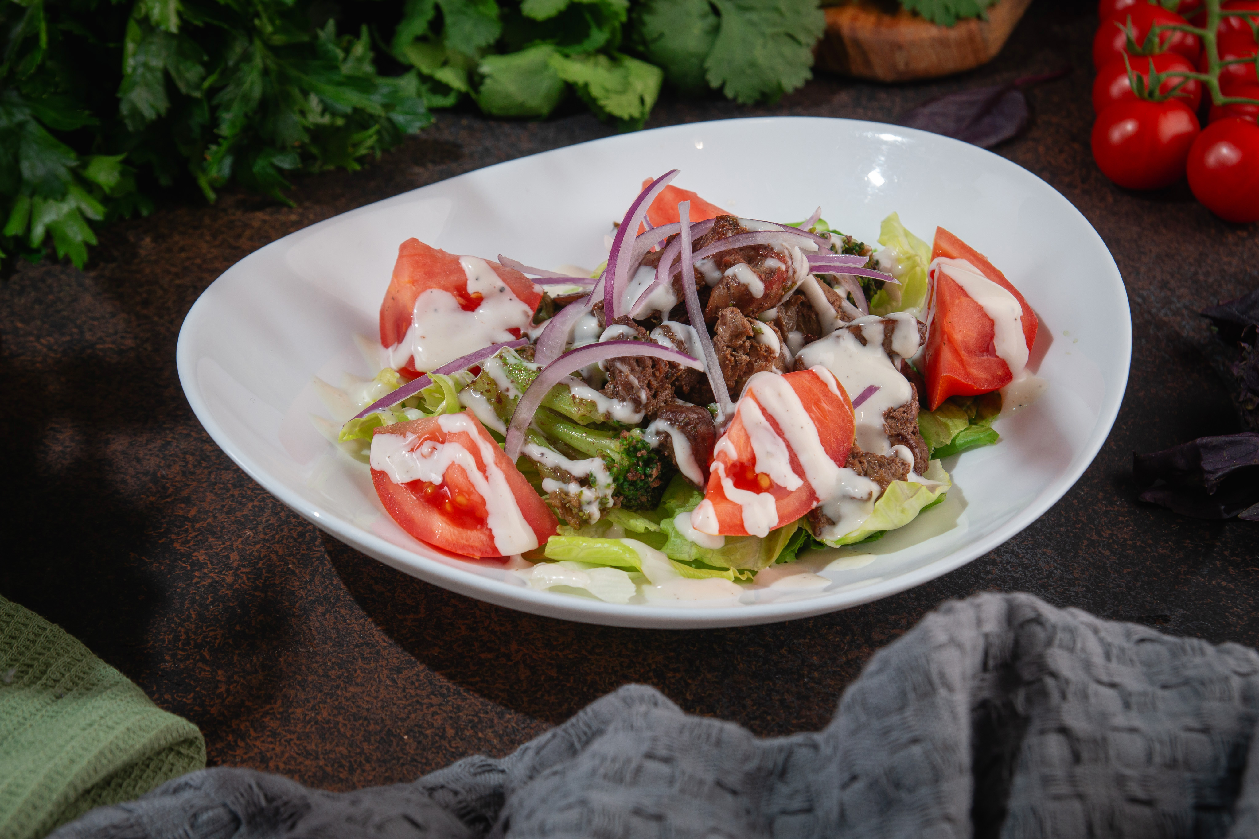Cалат с печенью курицы