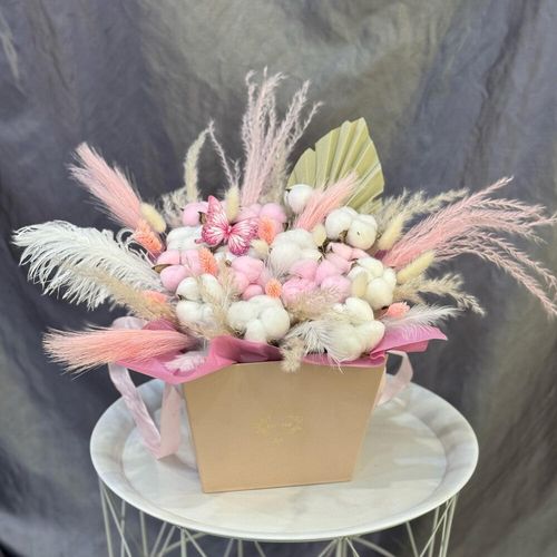 Букет из сухоцветов в коробке-сумке (с2052)