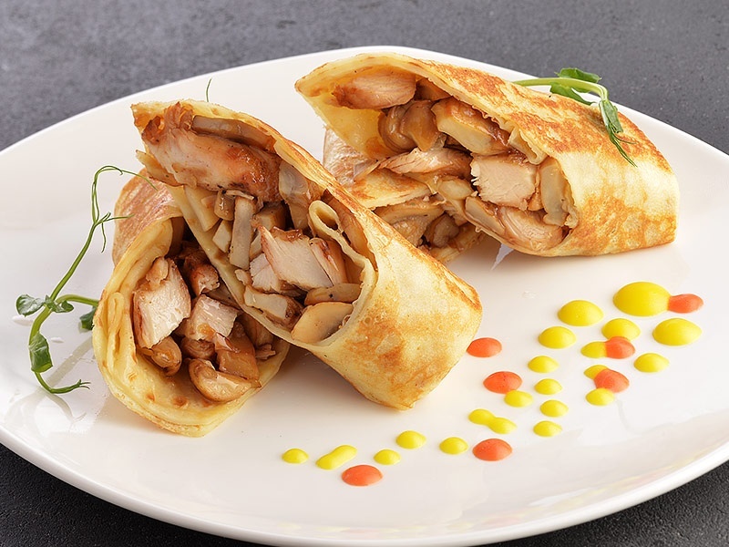 Блины с мясом (курица)