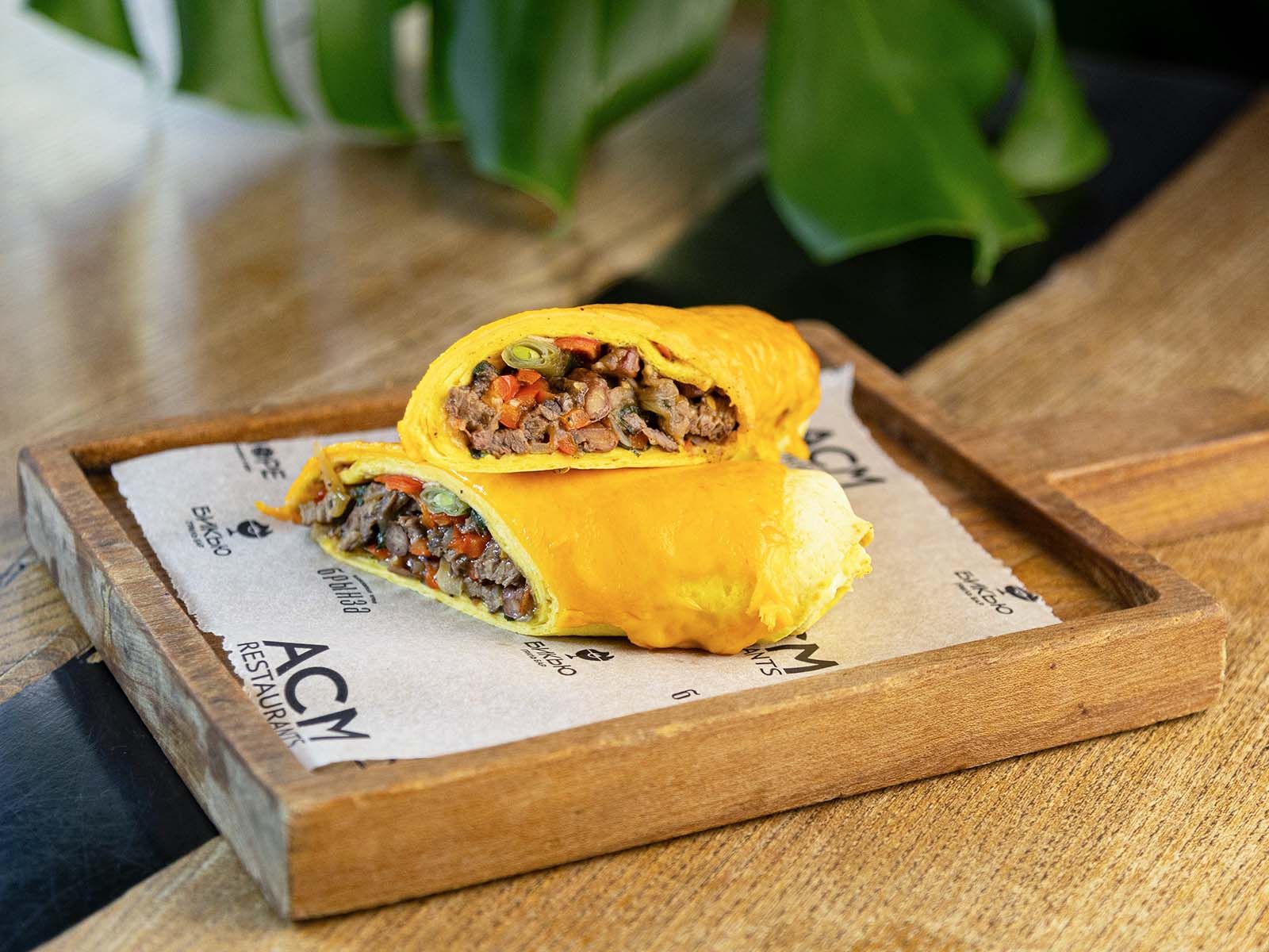 Бурито со стейком из говядины