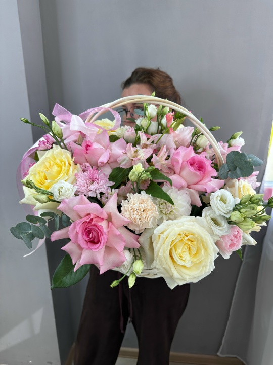 Корзина с цветами (136)