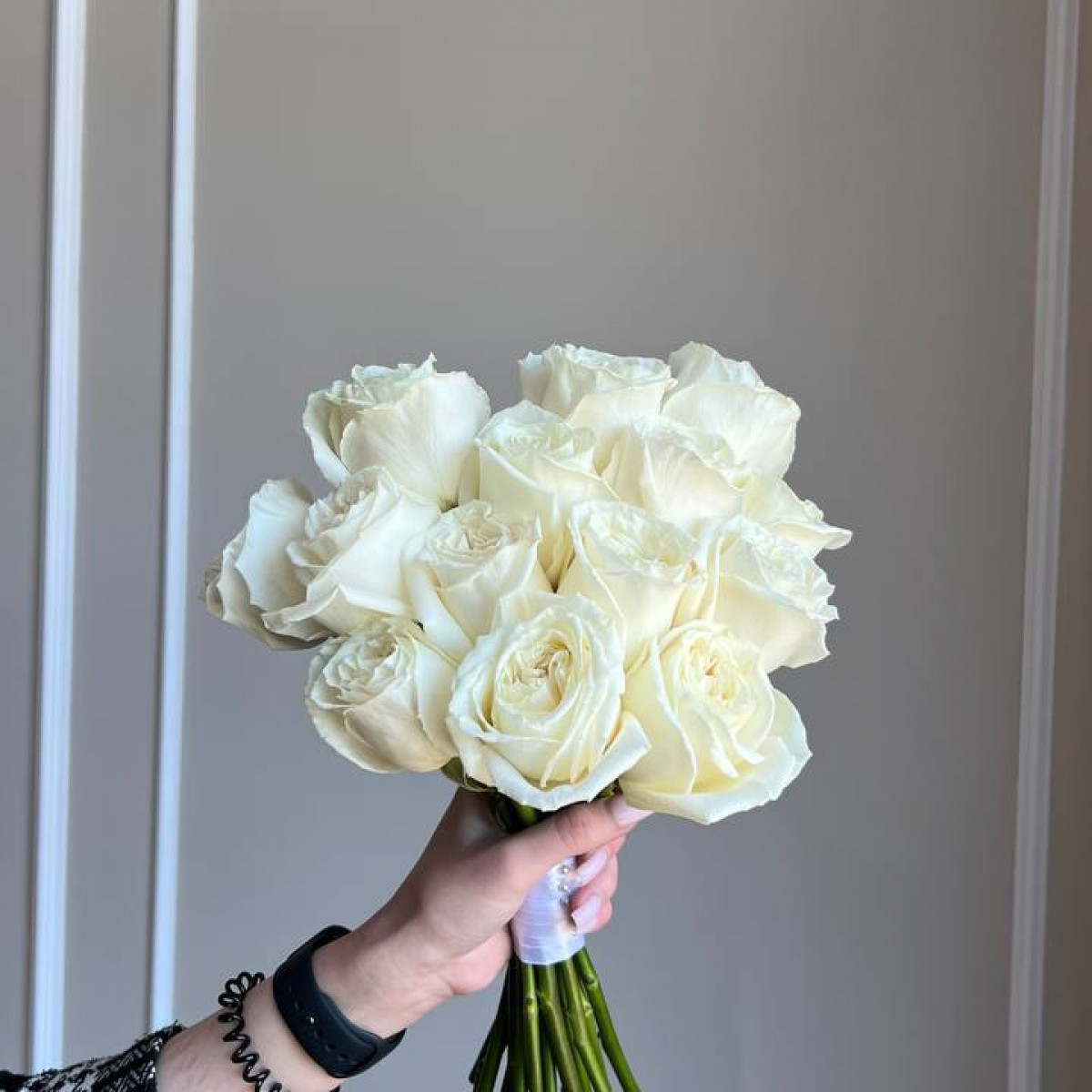 Букет невесты из белых роз (предзаказ)