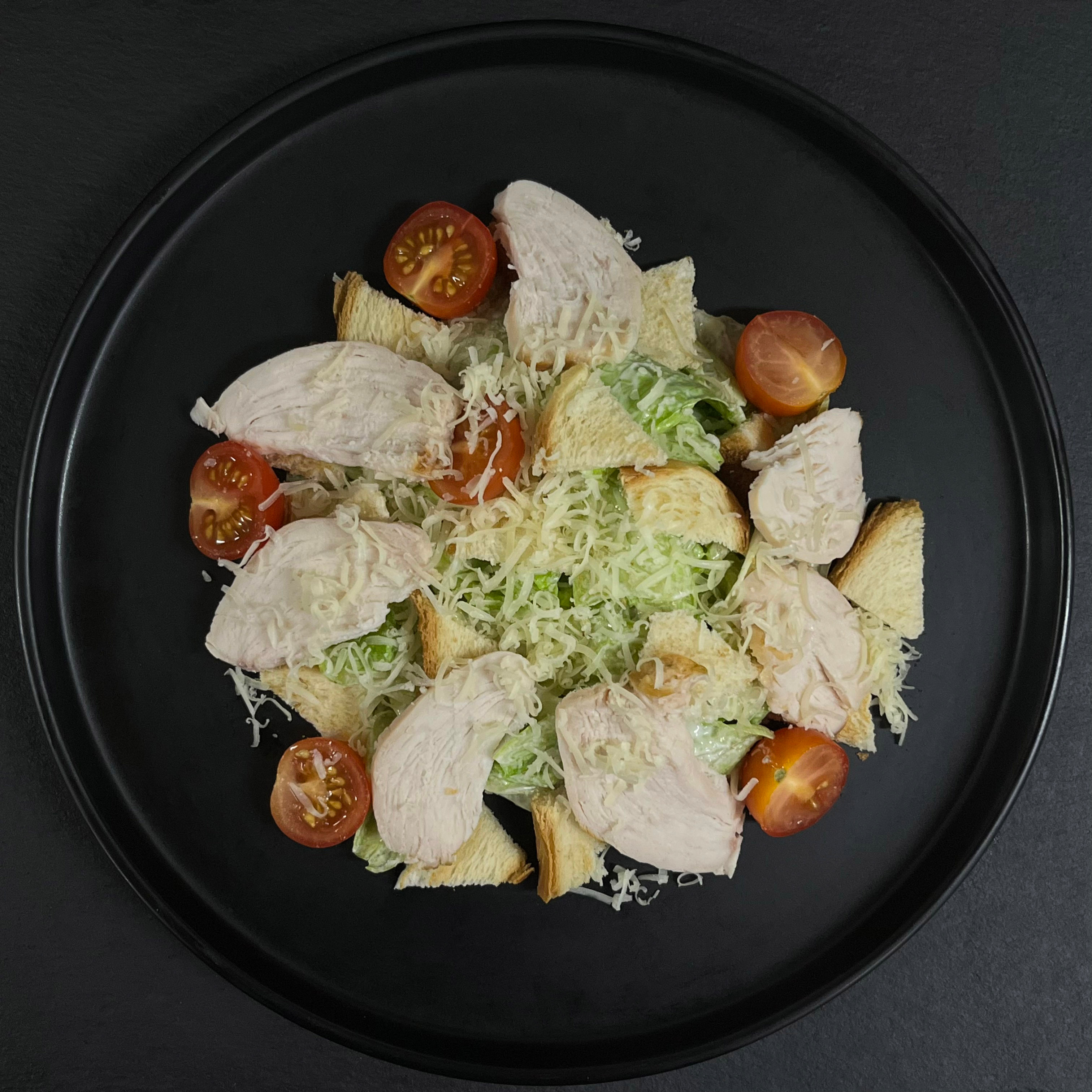 Цезарь с курицей