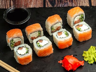 Саке Филадельфия Ролл 