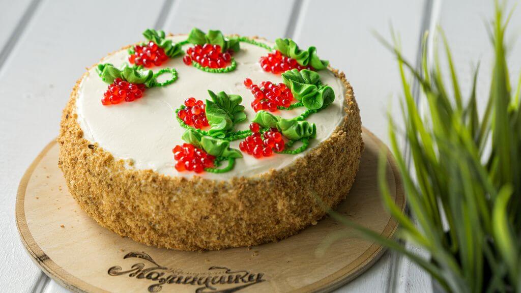 Торт Медовый с брусникой (1 кг)