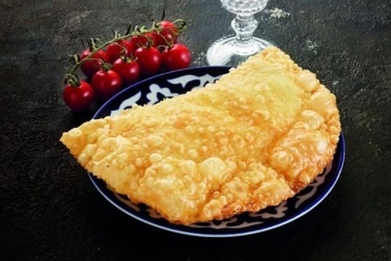Чебурек с бараниной