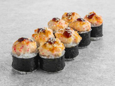 Запеченный ролл с креветкой